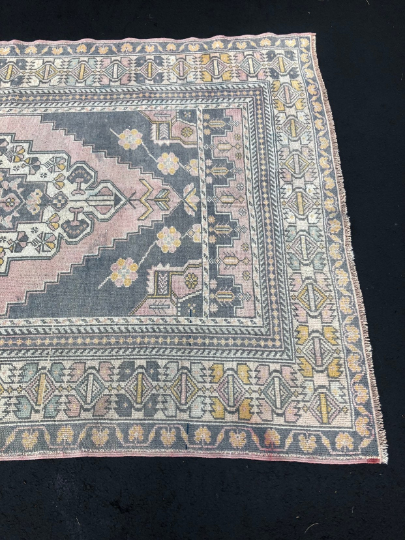 Vintage Rug 4.8x8.1 [NORMA]