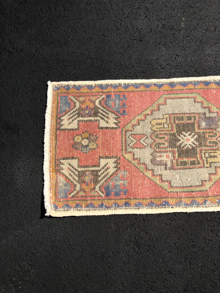 Vintage Rug 1.7x3.3 [CHARLEY]