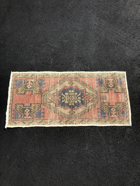 Vintage Rug 1.6x3 [LULU]