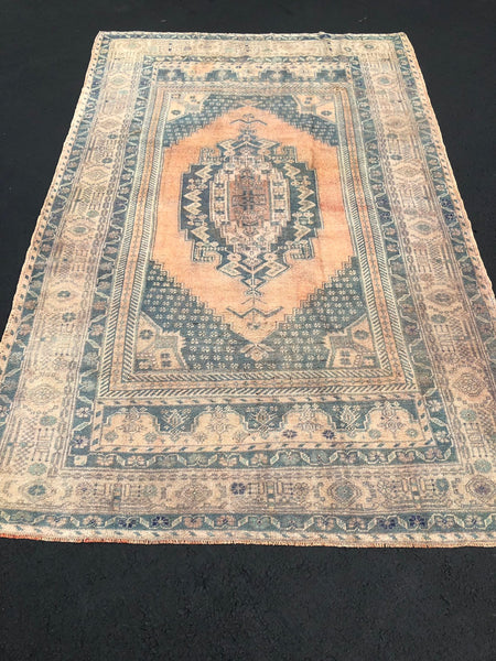 Vintage Rug 4’9x7’5 [SLOAN]