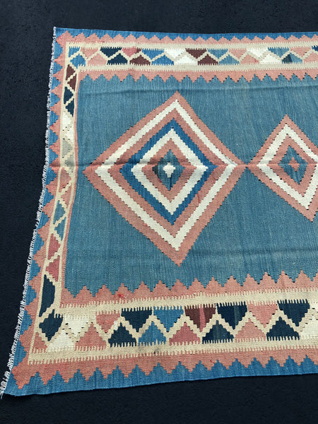 Vintage Rug 5’2x7’6 [AZRA]