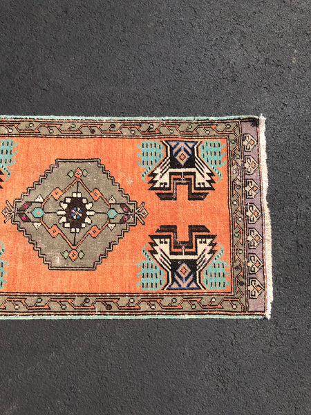 Vintage Rug 1.7x3.2 [EDIE]