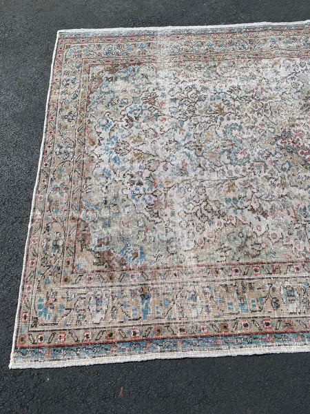 Vintage Rug 5’4x8’1 [GASTON]