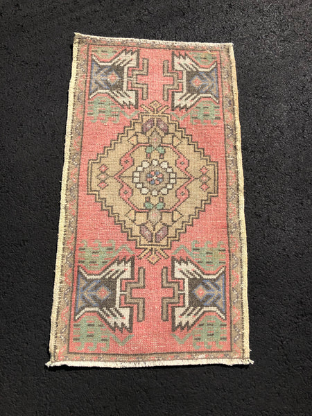 Vintage Rug 1’8x3’2 [PEONY]