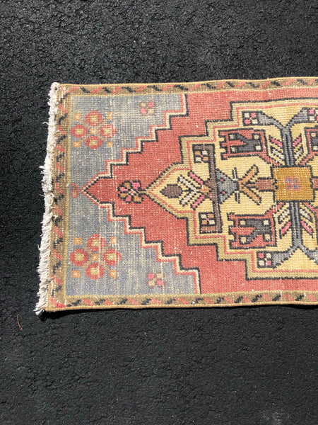 Vintage Rug 1’7x3’3 [BLUE]