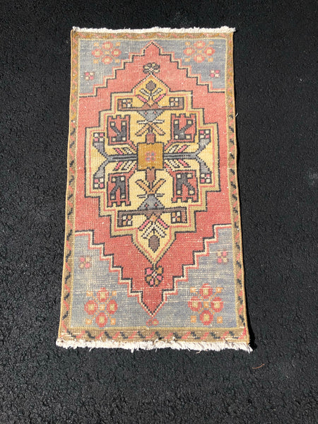 Vintage Rug 1’7x3’3 [BLUE]