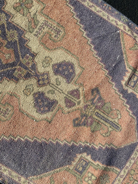 Vintage Rug 2’4x8’1 [MILA]