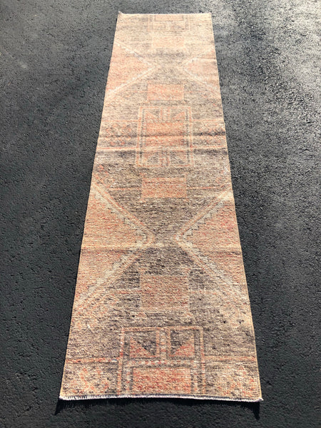 Vintage Rug 2x7’2 [HONEY]