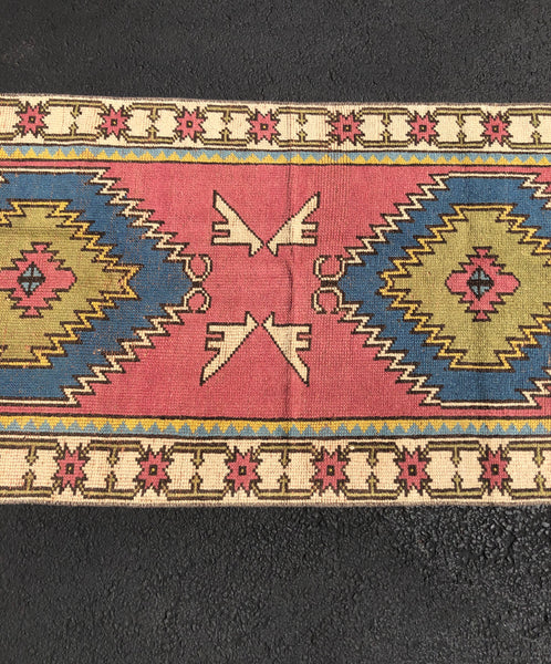 Vintage Rug 2’6x9’1 [DELPHINE]