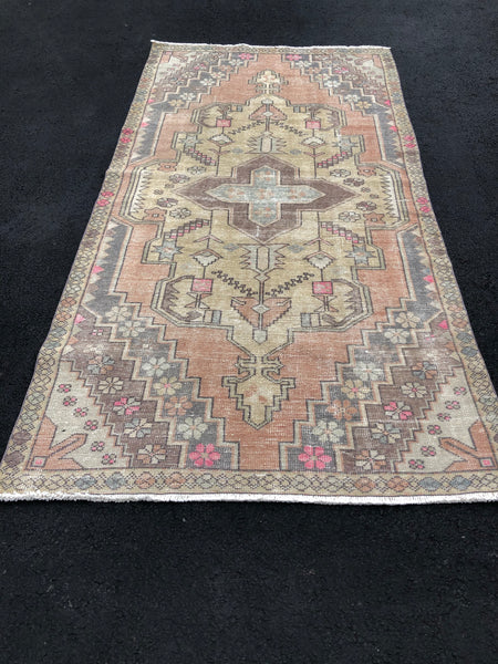 Vintage Rug 4’2x8’2 [FELICITY]