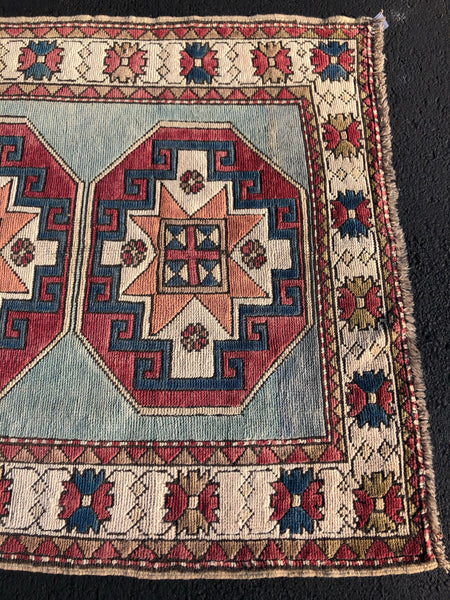 Vintage Rug 5’9x3’9 [ODIE]