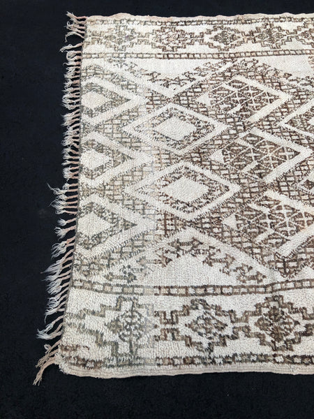 Vintage Rug 4’11x5’7 [DESI]