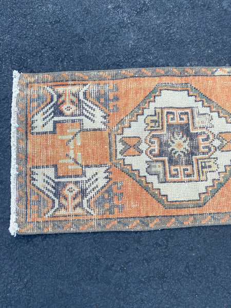 Vintage Rug 1’4x2’9 [TERRA]