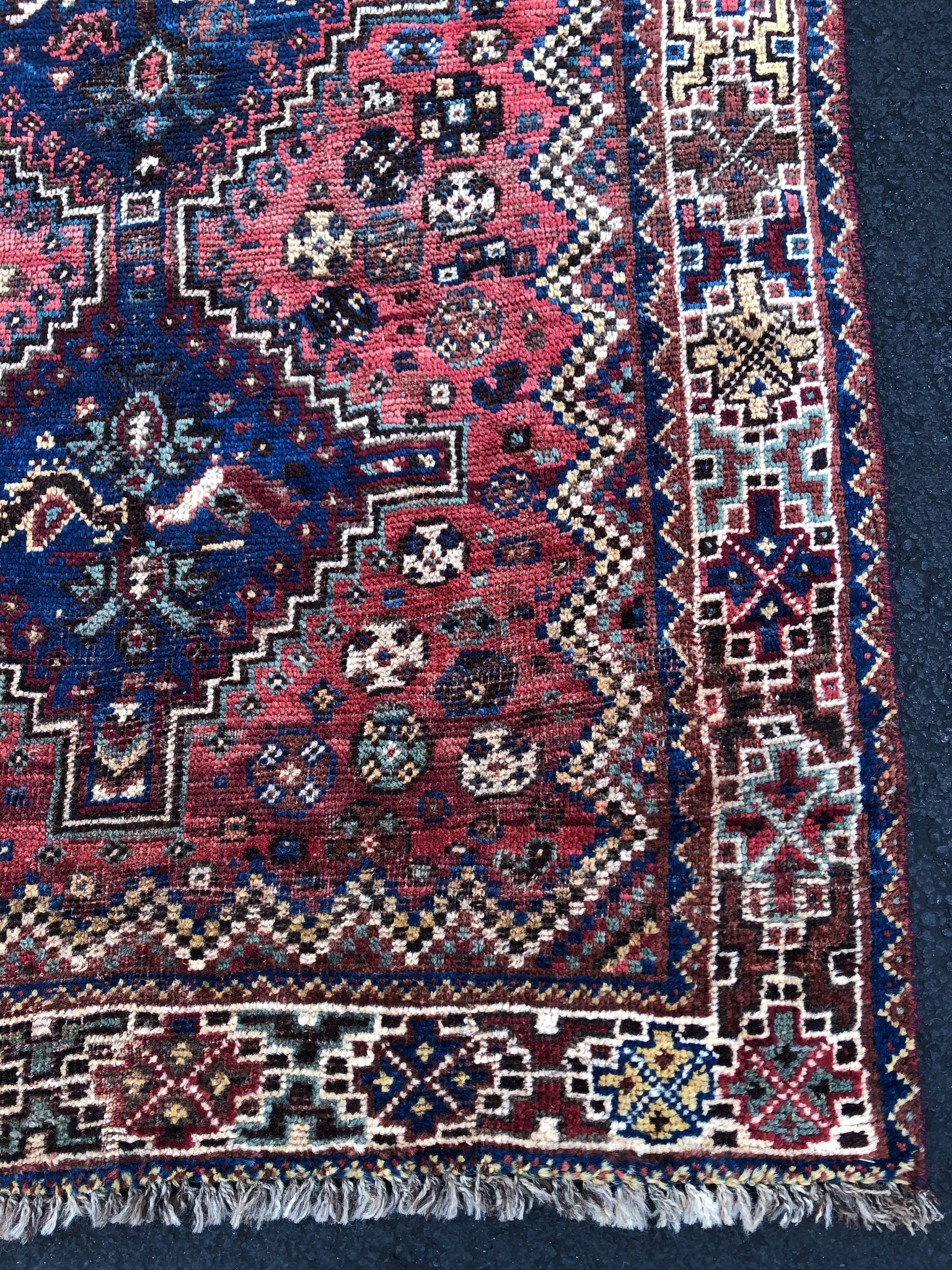 Vintage Rug 4’9x3’9 [DARLENE]