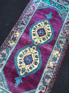 Vintage Rug 3.9x8.4 [OZZY]