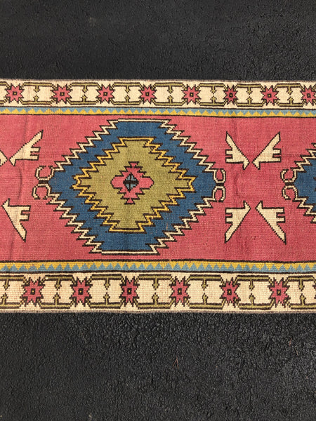 Vintage Rug 2’6x9’1 [DELPHINE]