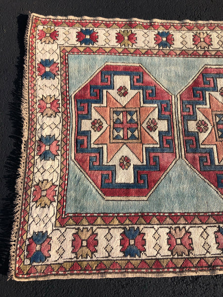 Vintage Rug 5’9x3’9 [ODIE]